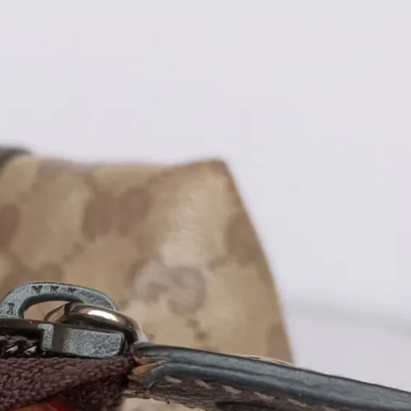 Gucci GG Tote - Picture 9 of 11